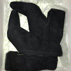 Sam Edelman black booties 8.5